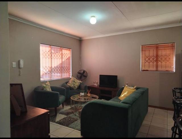 3 BEDROOM TOWNHOUSE FOR SALE IN LADANNA